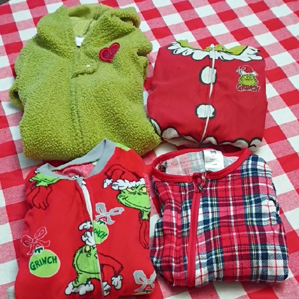 ♥️24 Months Pajama Bundle Of 4 Grinch Themed